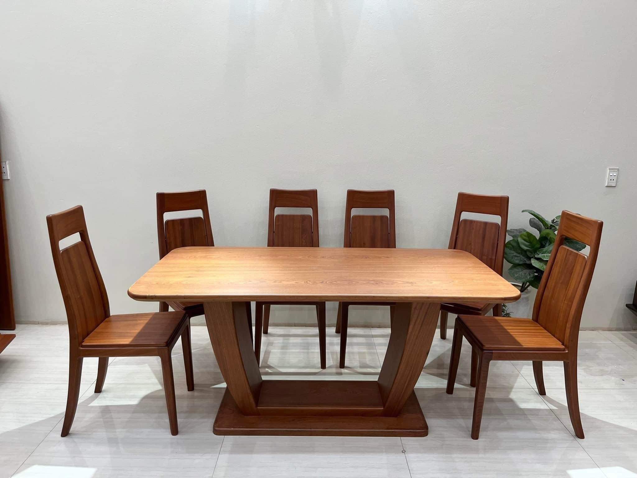 Bộ bàn ăn 6 ghế gỗ xoan đào