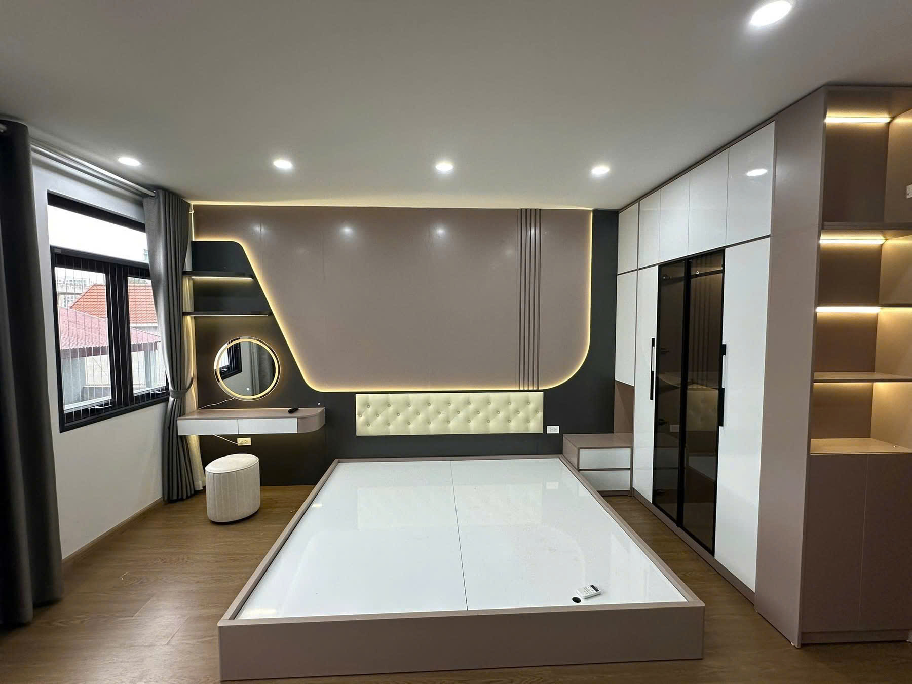Bộ Giường Tủ + Vách Ốp Trang Trí Đầu Giường Có Đèn LED
