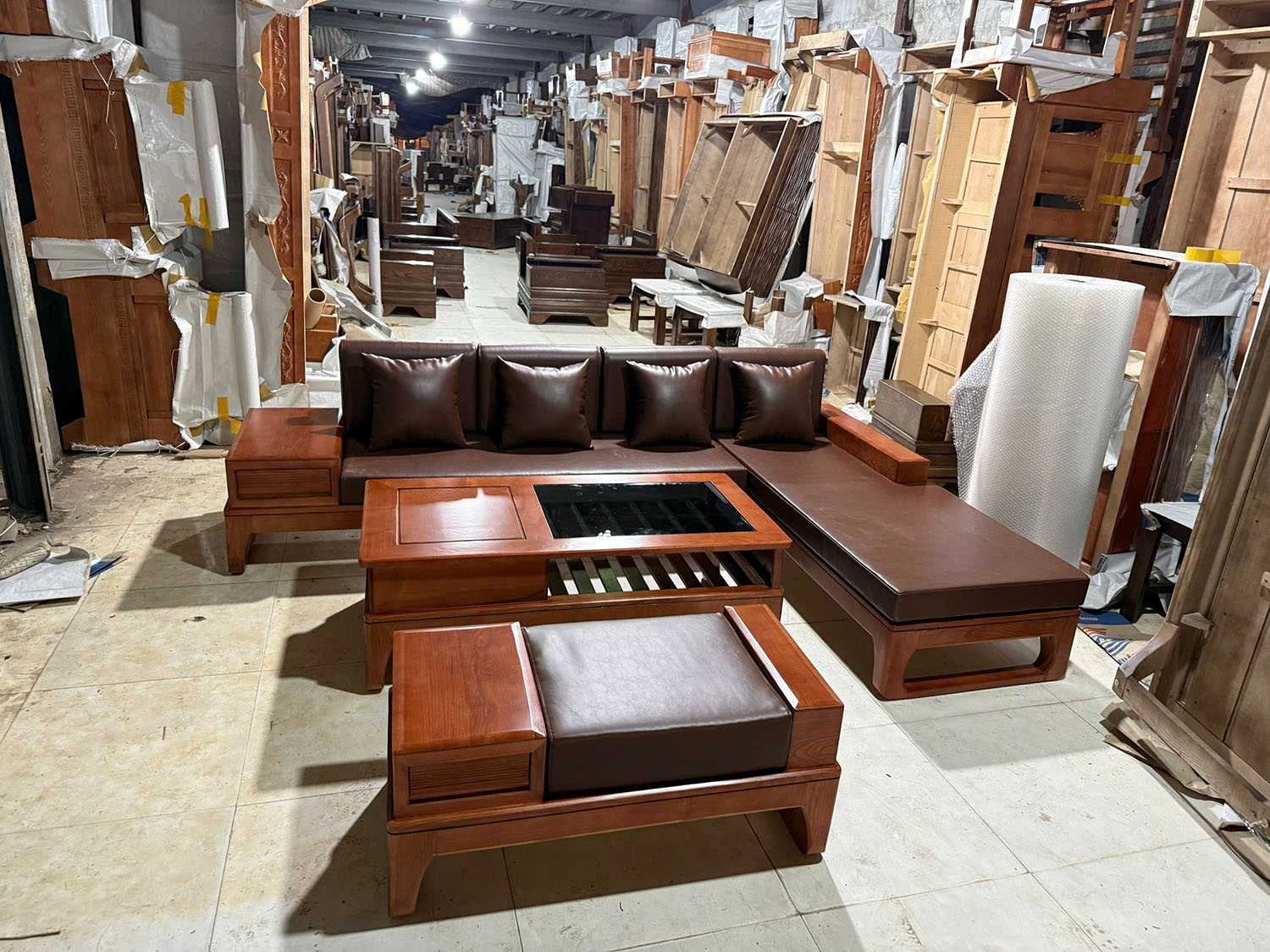 Sofa gỗ sồi Nga — Kiểu dáng chữ L, chân quỳ